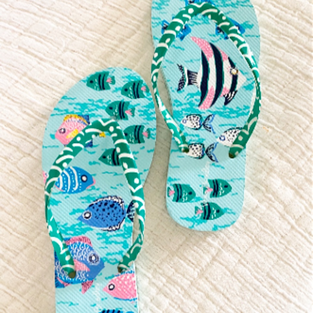 Vera Bradley "Antilles Treasure" Flip Flops - Size M 7/8 - NWOT